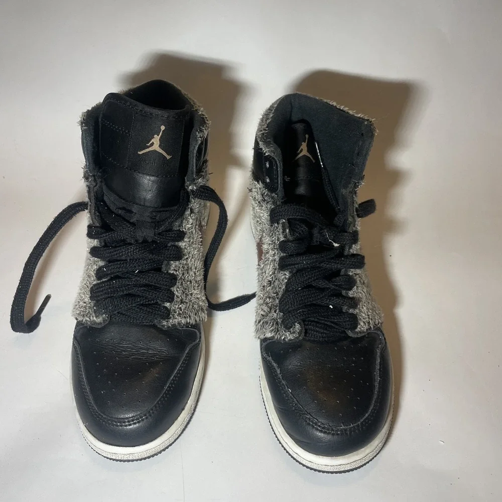 Jordan Air Jordan 1 High Top Black Gray Bronze Basketball Shoes J72146-052  7Y
